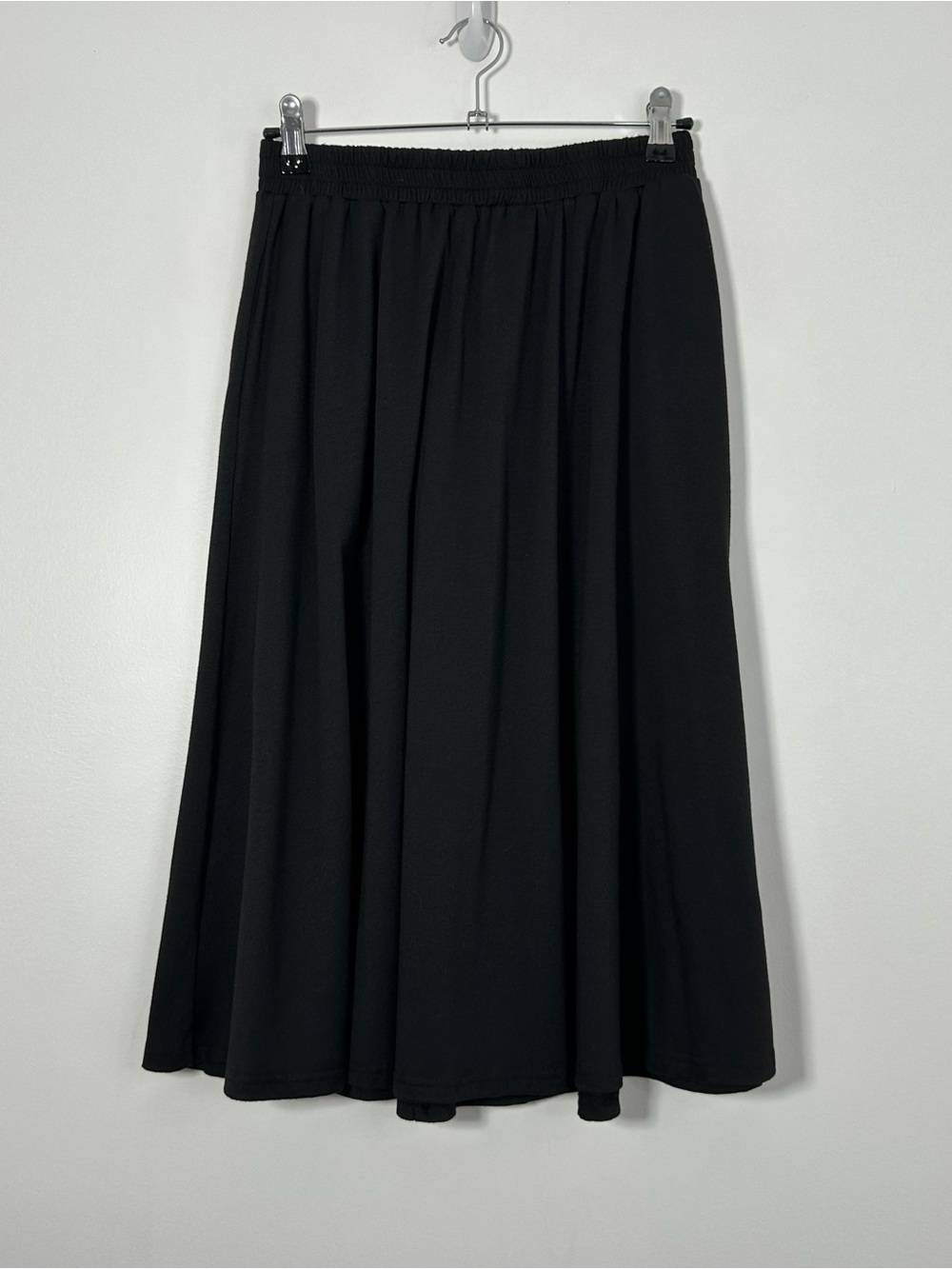 SHEIN Women’s Black Midi Skirt Size Medium Elastic Waist Flowy A-Line